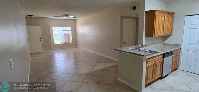 Building Photo - 10366 Fox Trail Rd S