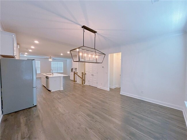 Building Photo - 1297 Ascot Ter