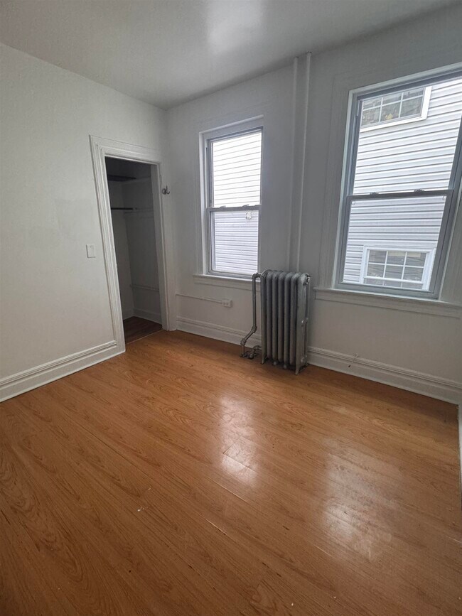 Building Photo - 318 Randolph Ave