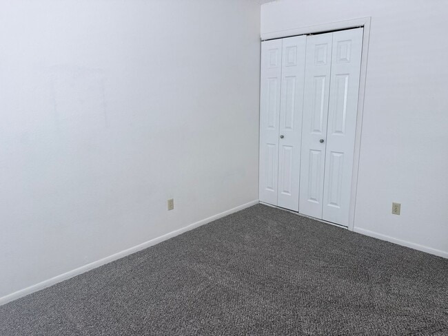 Building Photo - 5710 Eldora Dr