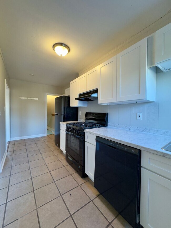 Building Photo - Charming 3Bed/2Bath Townhome in Dundalk, MD!