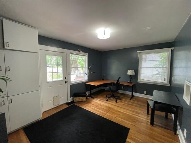 Building Photo - 1403 NW 9th Ave