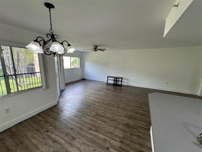 Building Photo - 1651 SW 127th Ave