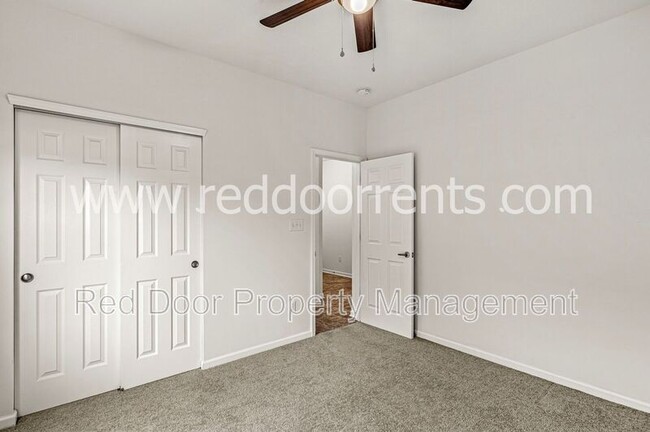 Building Photo - 692 N Granite Dr