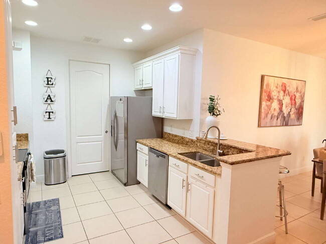 Building Photo - Beautiful 3-Bedroom Home in Lake Nona – $2...