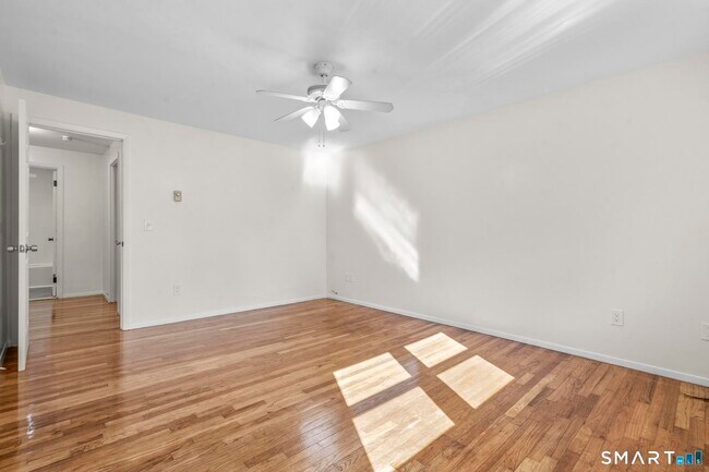 Building Photo - 675 Millville Ave