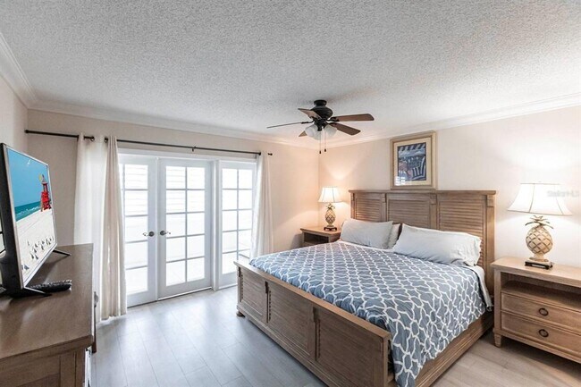 Building Photo - 1125 W Peppertree Dr