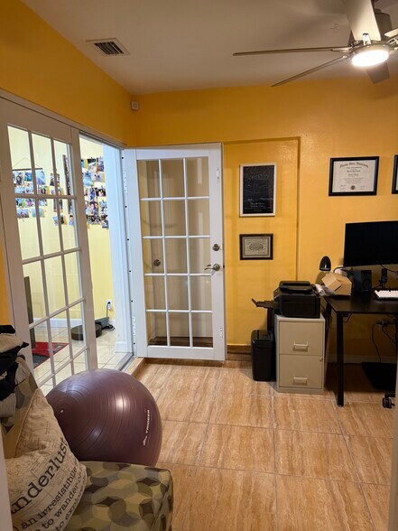 Office/Den (4) - 850 SW 50th Ter
