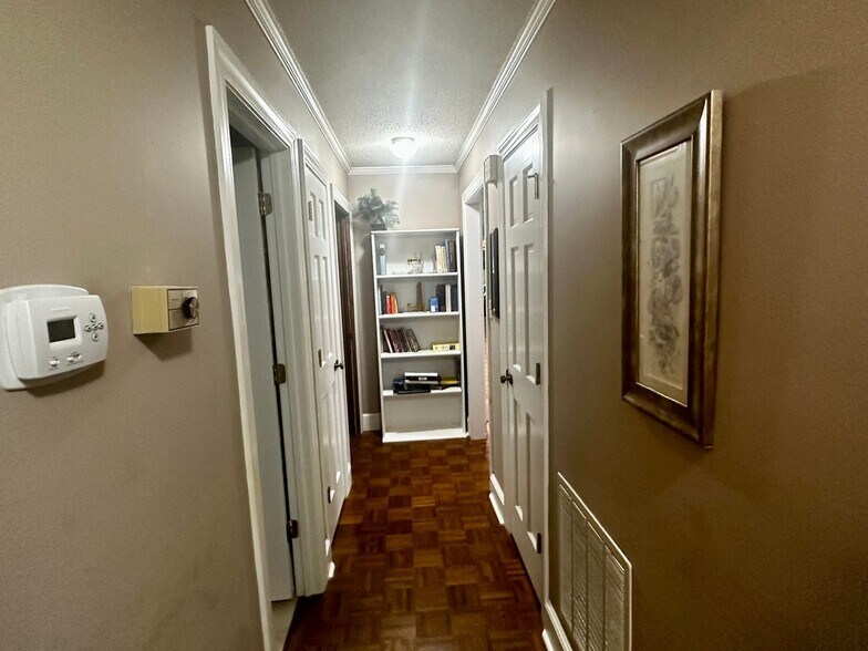 Building Photo - 4316 Brookwood Rd