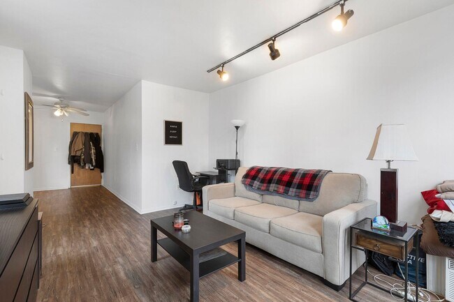 Building Photo - 2787 John F. Kennedy Blvd