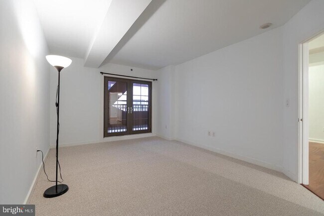 Building Photo - 219 S 18th St