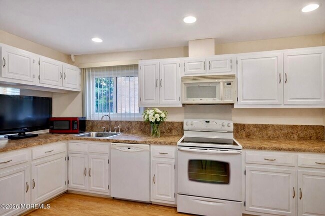 Building Photo - 210 Covered Bridge Blvd