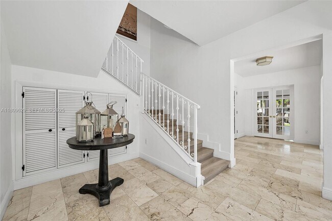 Building Photo - 201 Knollwood Dr