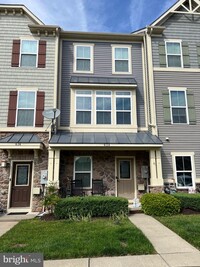 Building Photo - 638 Ravenwood Dr