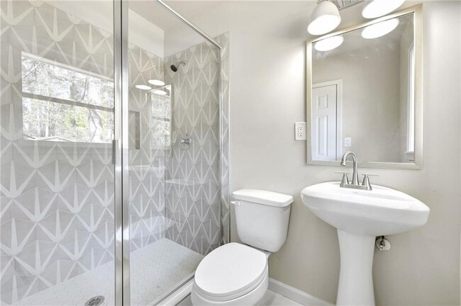 Building Photo - 1963 Shepherd Cir SW