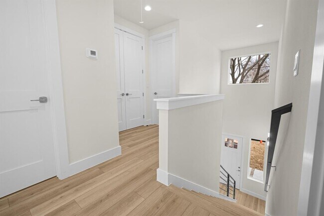 Building Photo - 6107 Richardson Ln