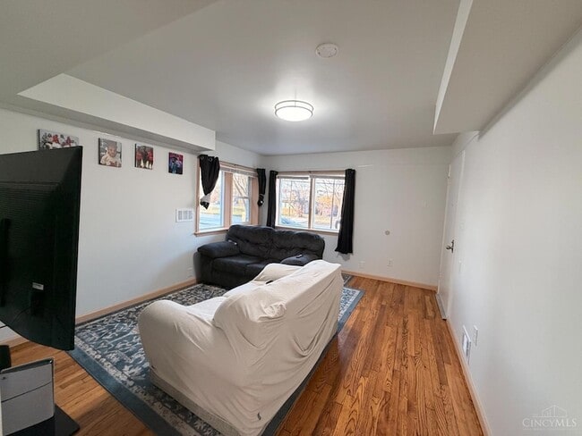 Building Photo - 1589 Summit Rd