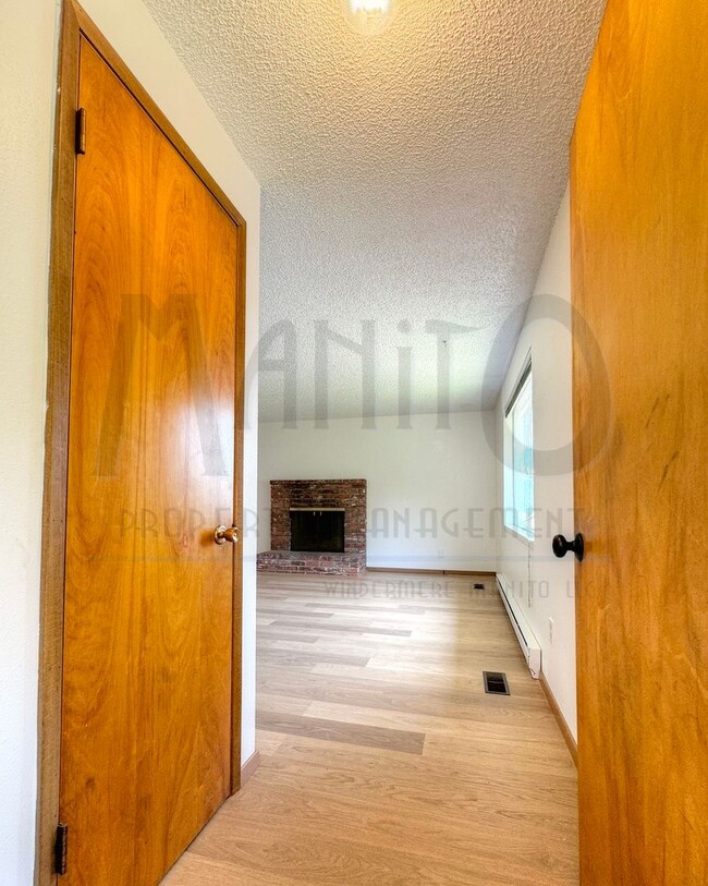 Building Photo - Spokane Valley Duplex