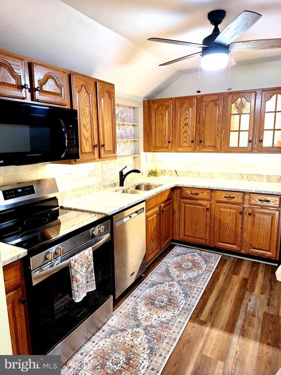 Building Photo - 1951 Conestoga Rd