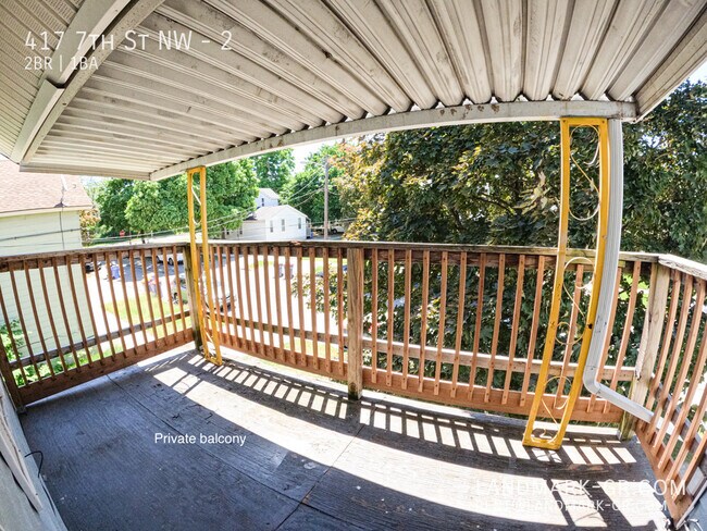 Building Photo - 417 7th St NW