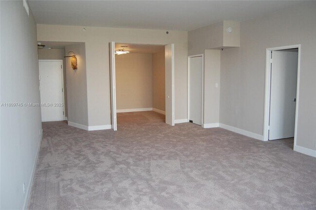 Building Photo - 201 Crandon Blvd