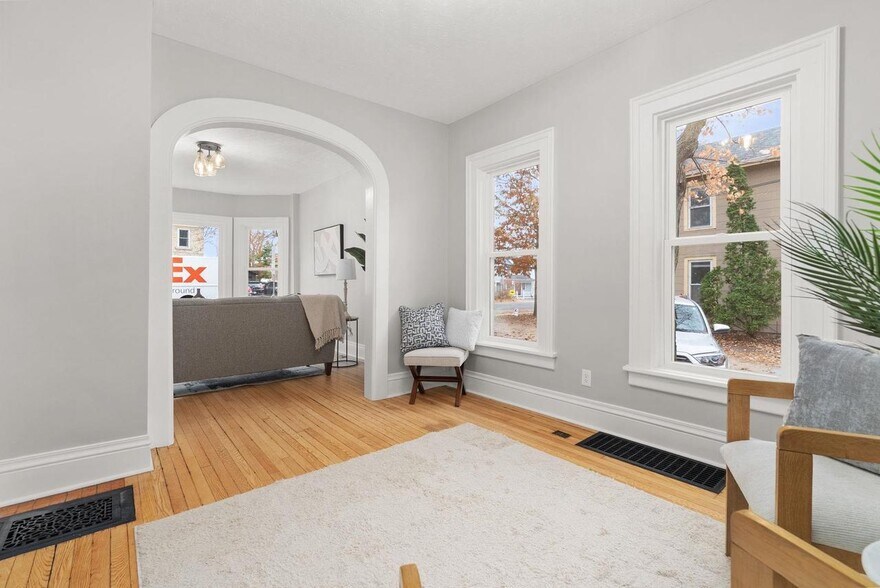 Building Photo - 820 Jenifer St