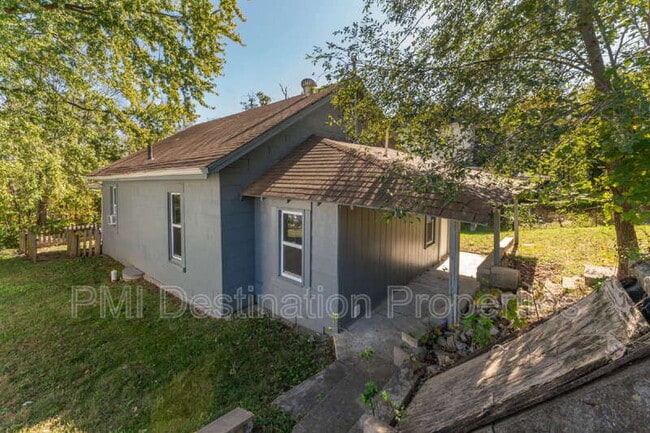 Building Photo - 108 Cliff Dr