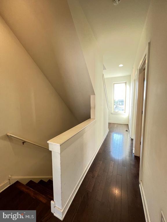 Building Photo - 2660 Collins St