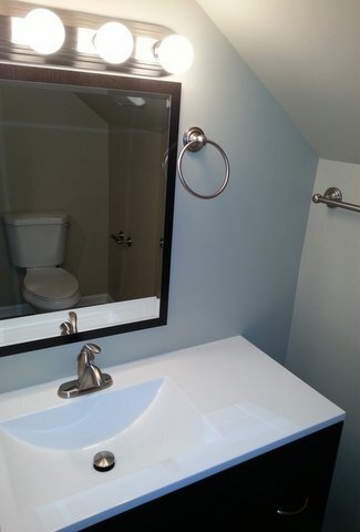 Building Photo - RENOVATED 3 bdrm/1.5 bath Farmhouse