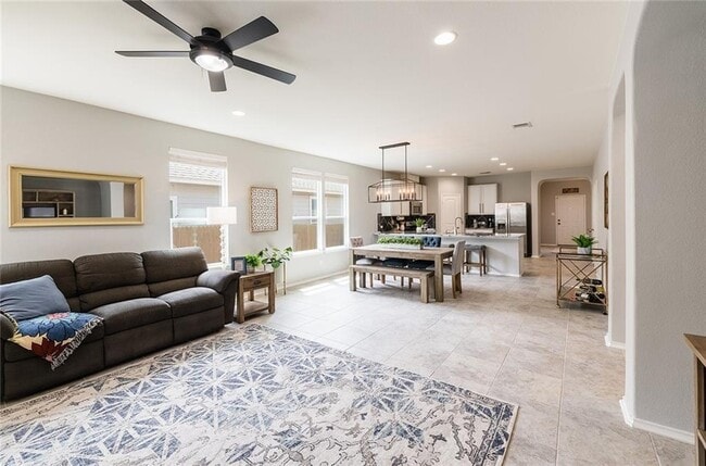 Building Photo - 6133 Mantalcino Dr