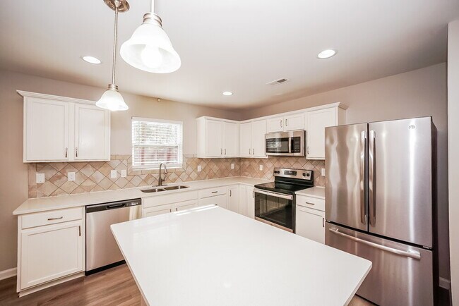 Building Photo - 6416 Brumit Ln