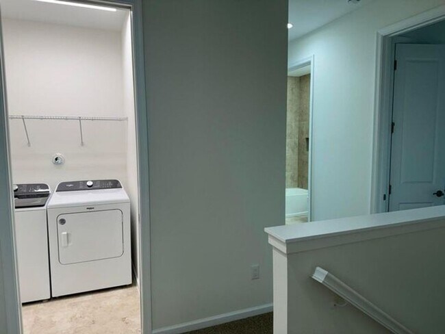 Building Photo - 16452 Millenium Ct