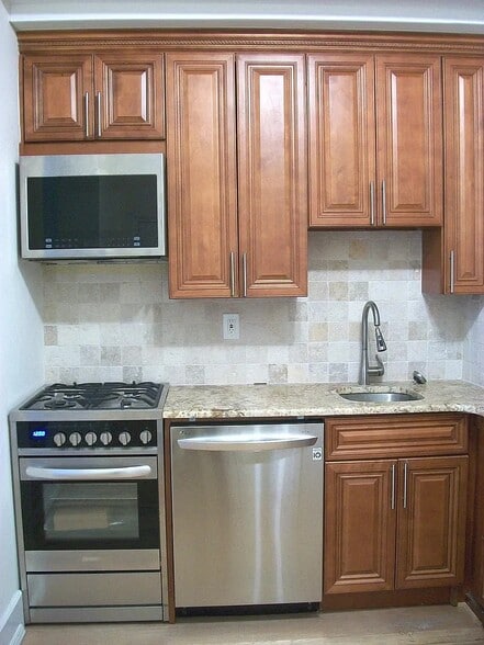Building Photo - 344 E 58th St
