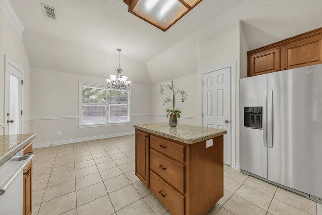 Building Photo - 304 Candle Stone Ct