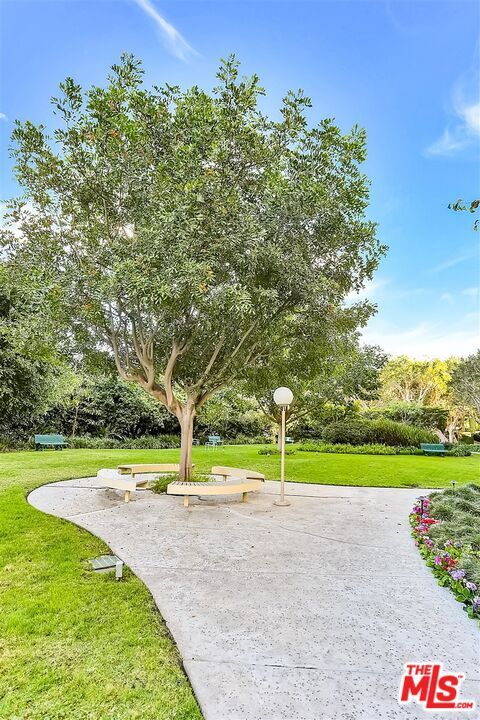 Building Photo - 2160 Century Park E