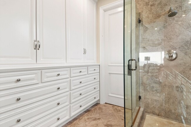 Building Photo - 1514 E Oceanfront