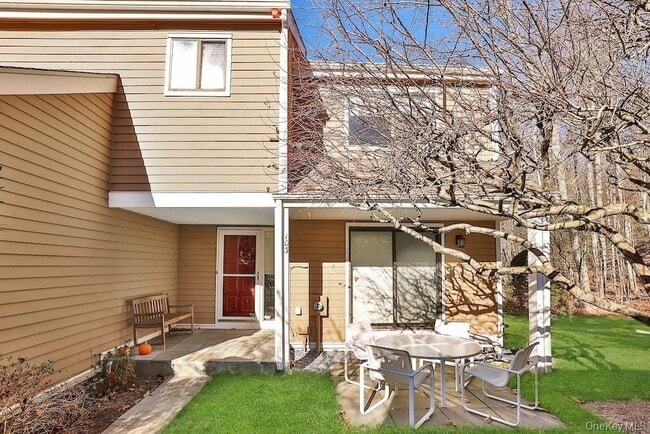 Building Photo - 103 Rambling Brook Rd