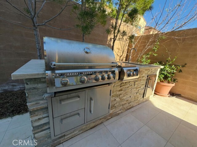 Building Photo - 147 Oceano