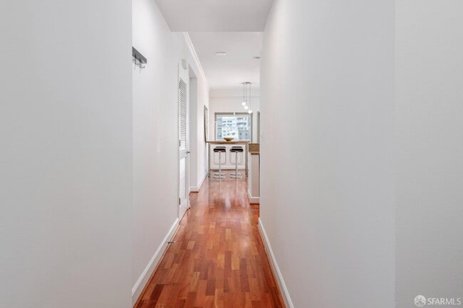 Building Photo - 246 2nd St