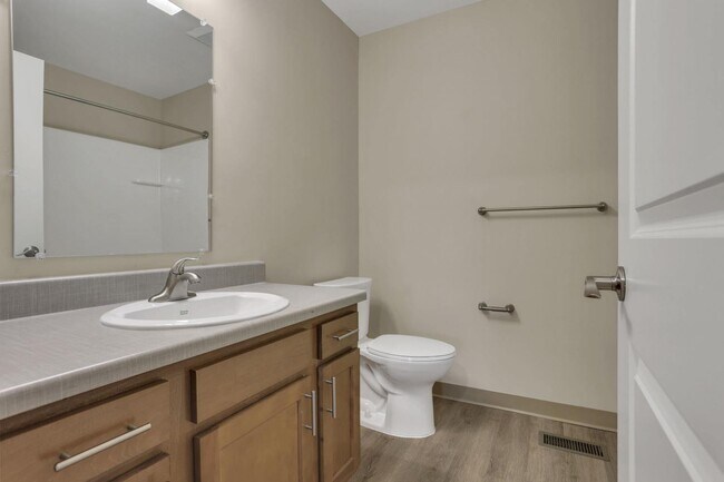 Building Photo - Plumly Townhomes