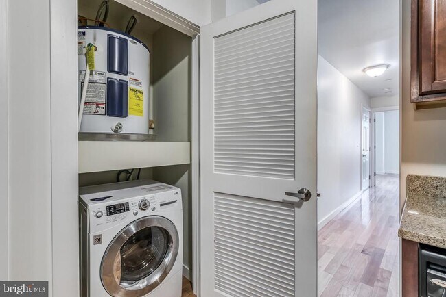 Building Photo - 4122 Haverford Ave