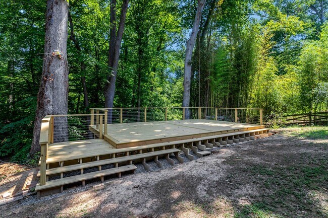 Building Photo - 8005 Candlewood Dr