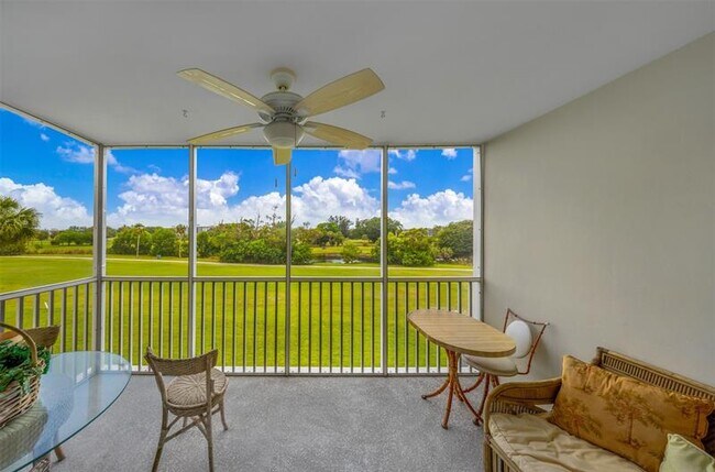 Building Photo - 3000 N Palm Aire Dr