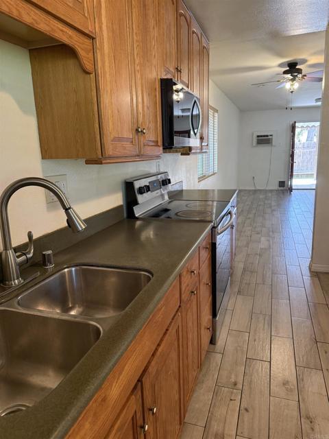 Building Photo - 7069 Russan Ln