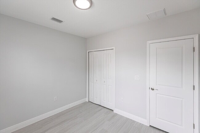 Building Photo - BRAND NEW Construction, 3 bed / 2 bath Rent-Ready Home in Port Charlotte!