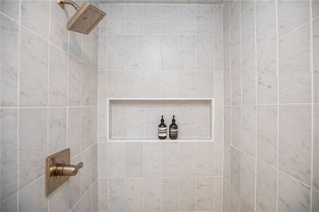 Building Photo - 1 Rader Ln