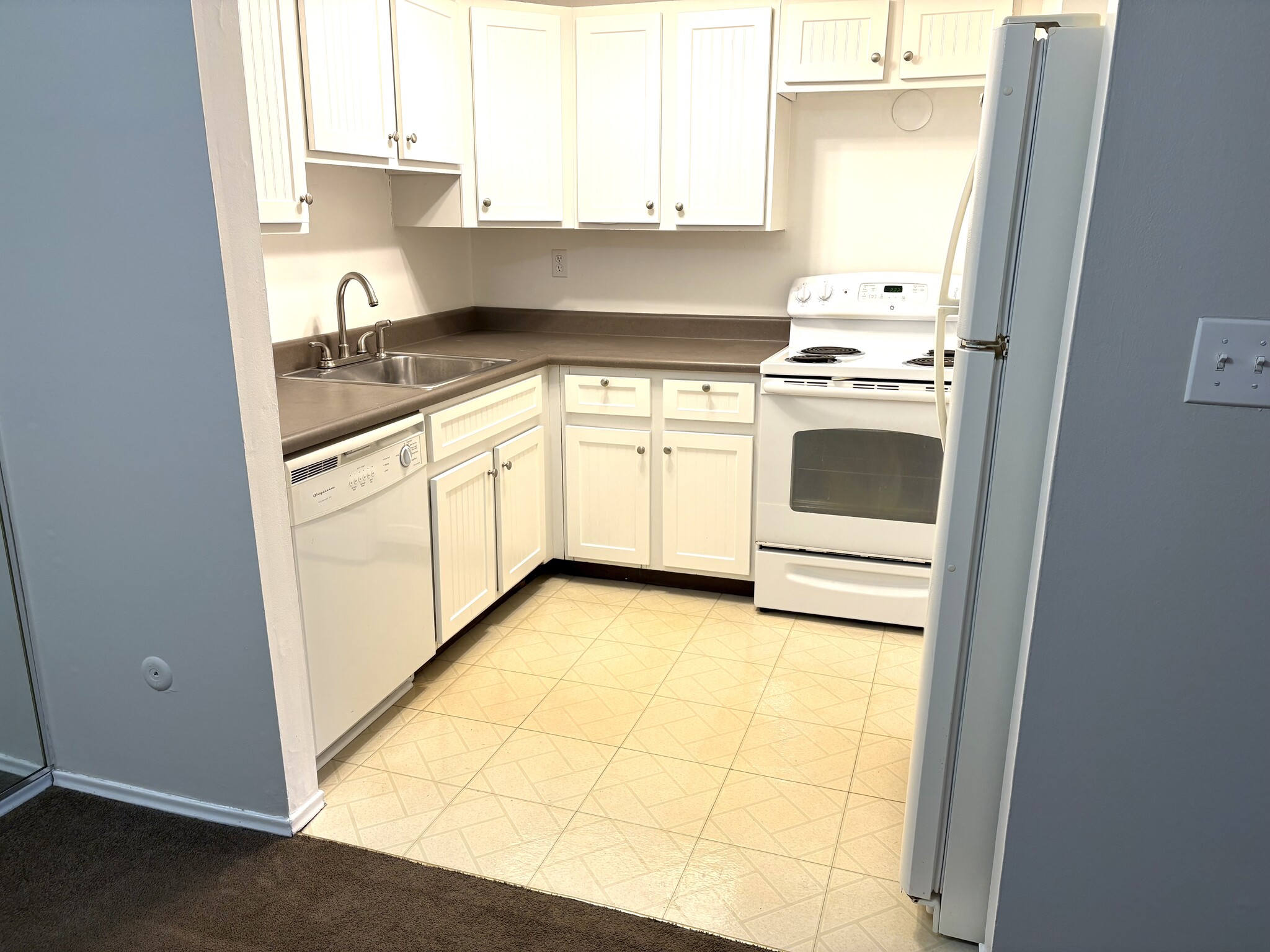 Building Photo - 4909 Crooks Rd