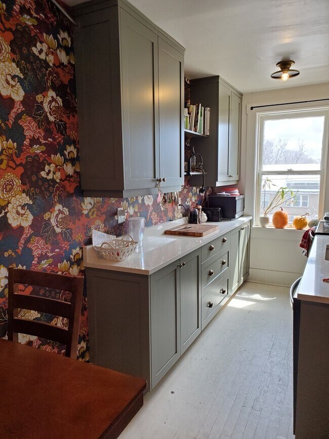 Building Photo - Laurel220 (KC-JF)