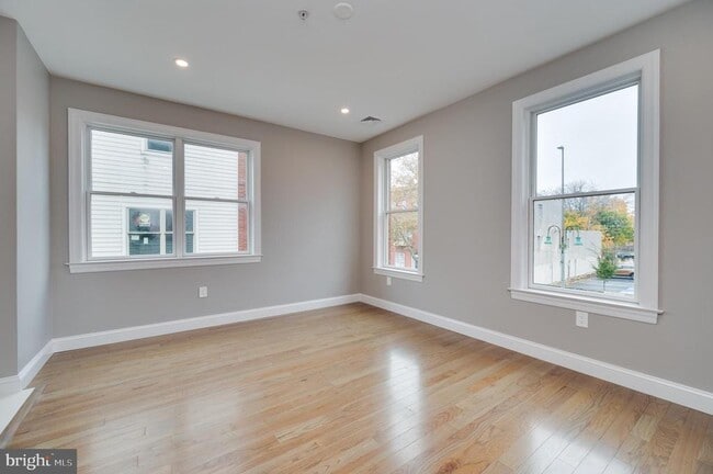 Building Photo - 1020 Penn St