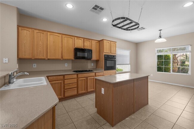 Building Photo - 2131 Waterton Rivers Dr